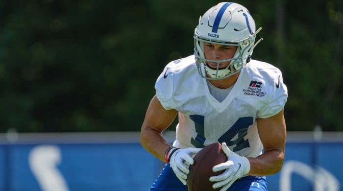 Alec Pierce catching a pass during Colts camp.